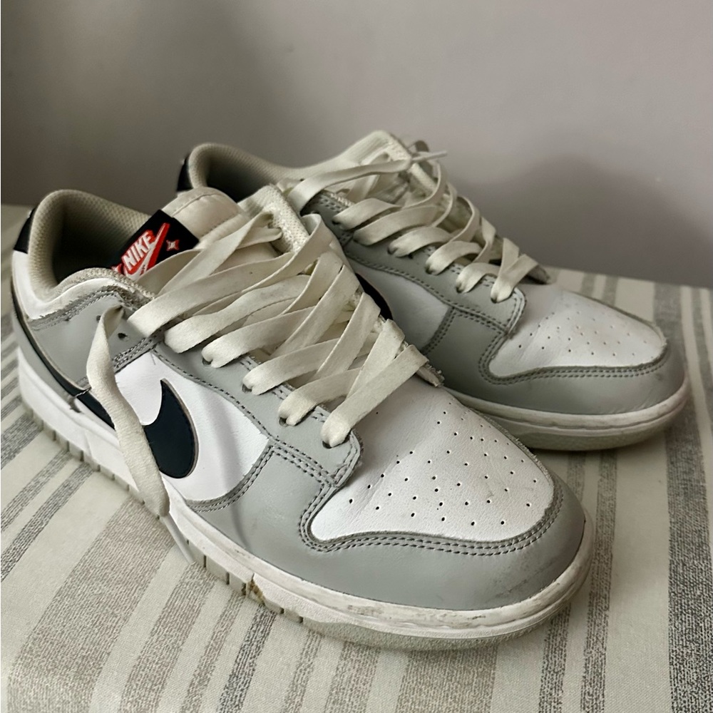 Nike Men’s White, Light Gray & Black Low-Top Sneakers